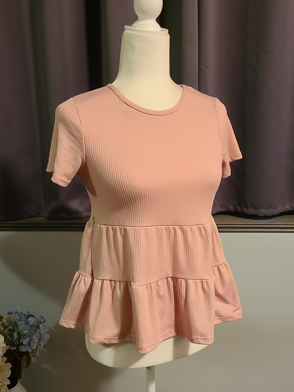 Livi By Olivia Rae Pink Ribbed Tiered Peplum Tee - Small